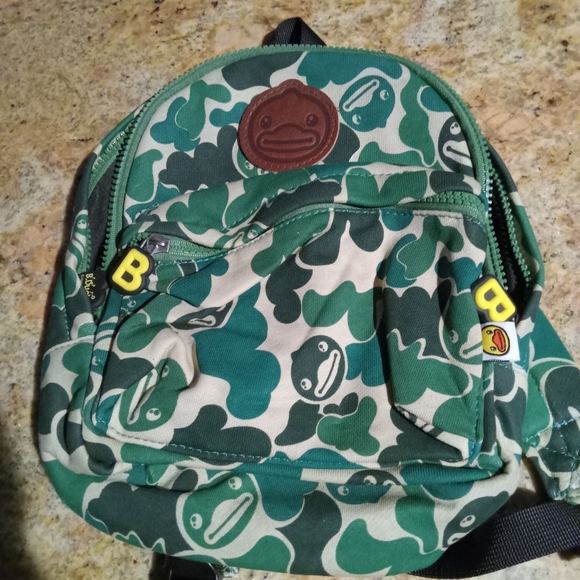 Backpack - Picture 3 of 7